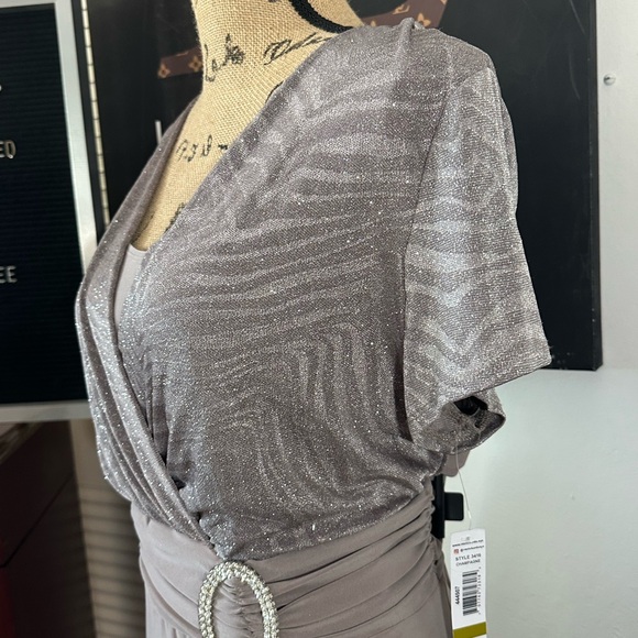 🆕R&M Richards Evening Gown - Picture 6 of 17